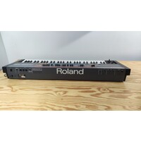 Roland Juno 106 + CASE