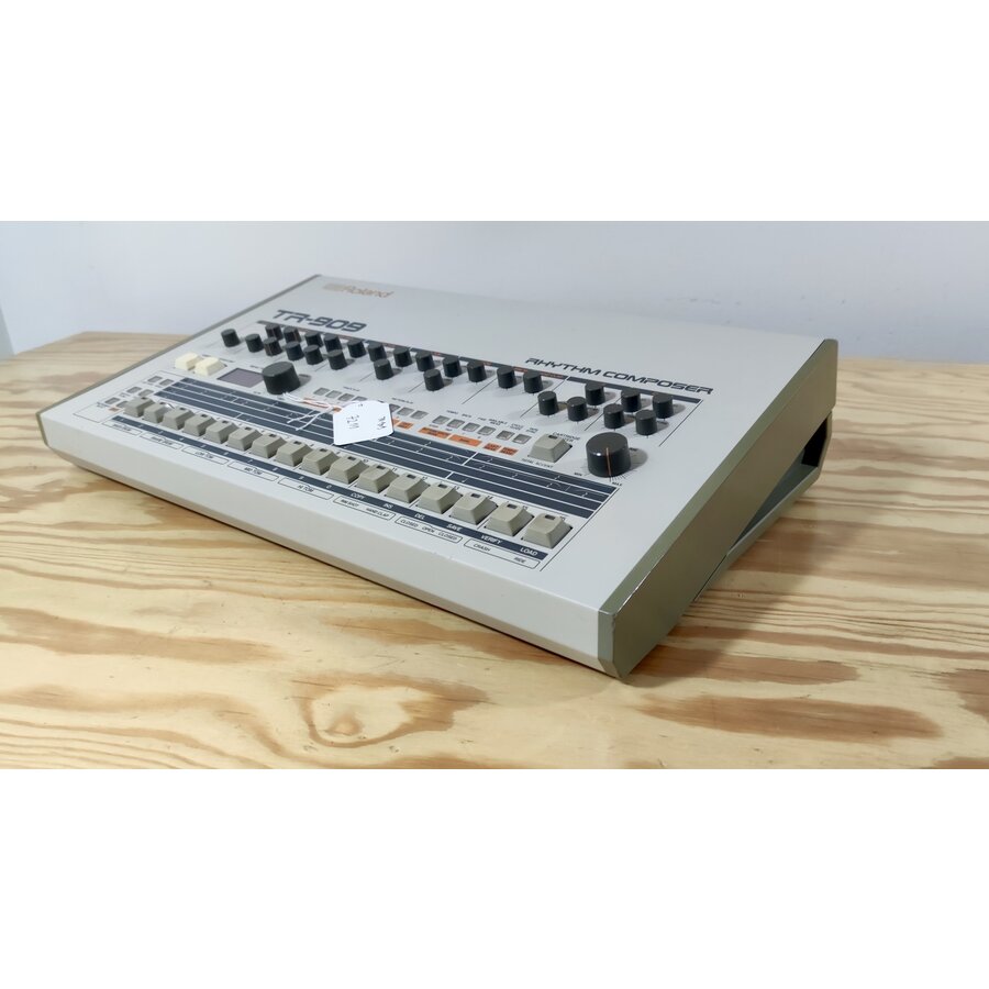 Roland TR-909