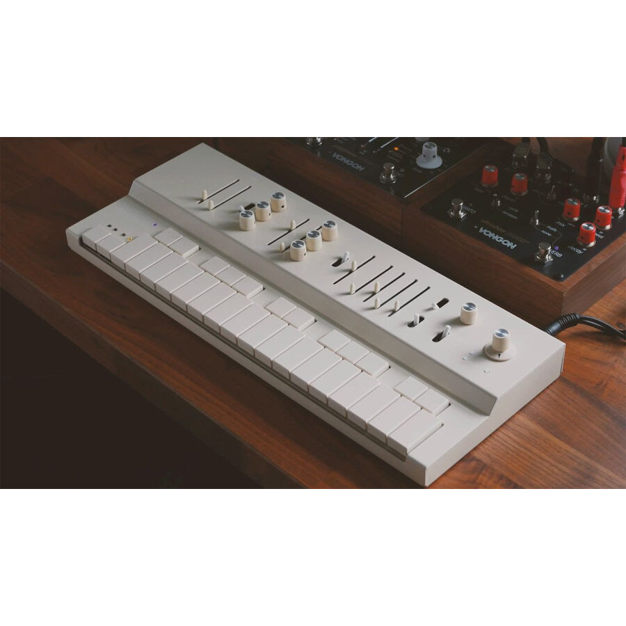 Vongon  Replay -  Polyphonic Synthesizer