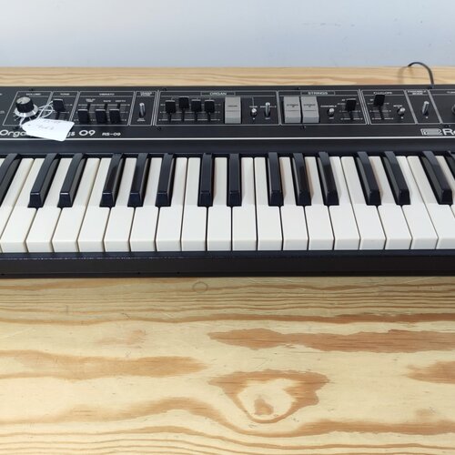 Roland RS-09 