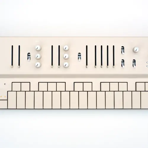 Vongon  Replay White -  Polyphonic Synthesizer 