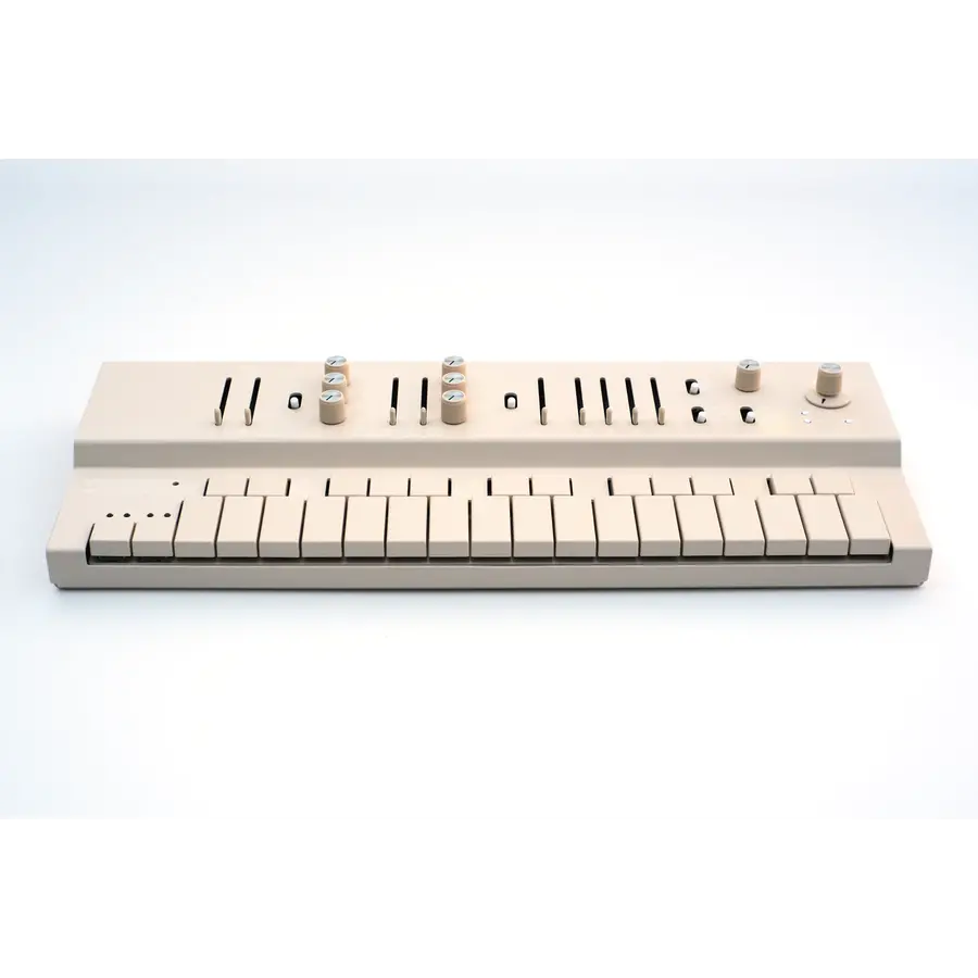 Vongon  Replay White -  Polyphonic Synthesizer