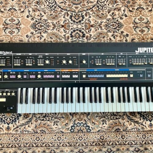 Roland Jupiter 6 