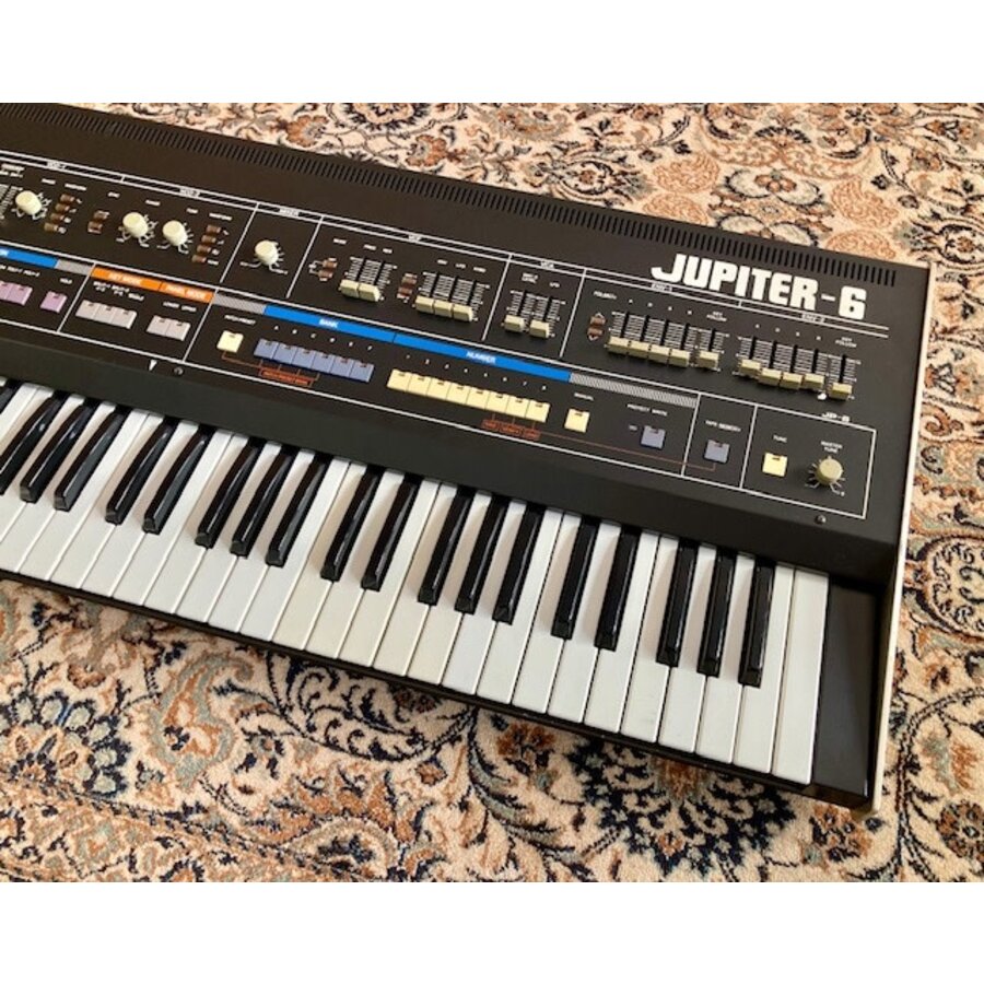 Roland Jupiter 6