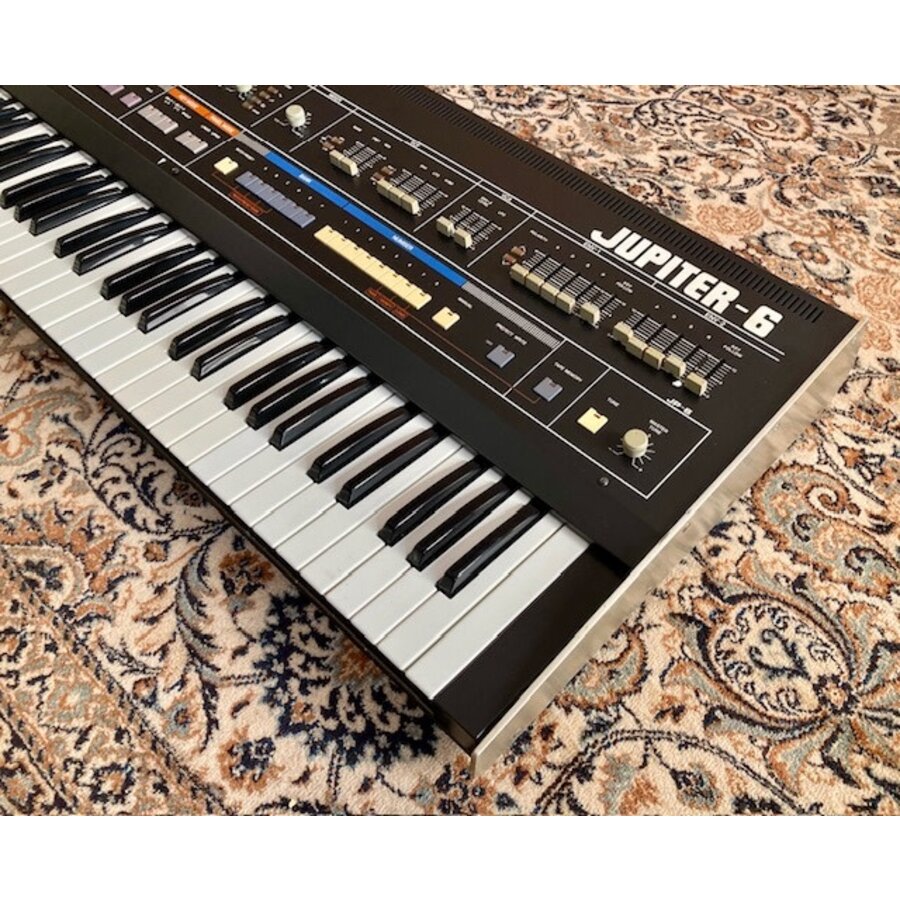 Roland Jupiter 6