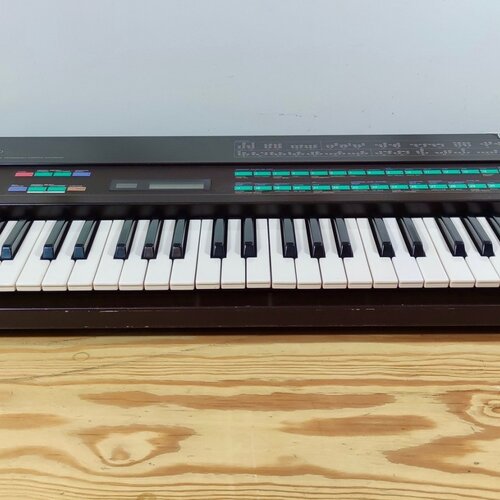 Yamaha DX7 