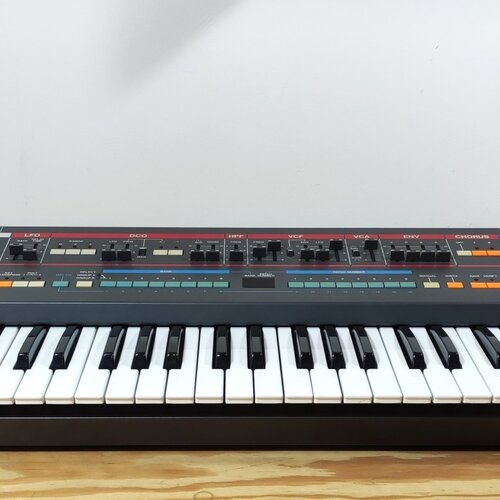 Roland Juno 106 