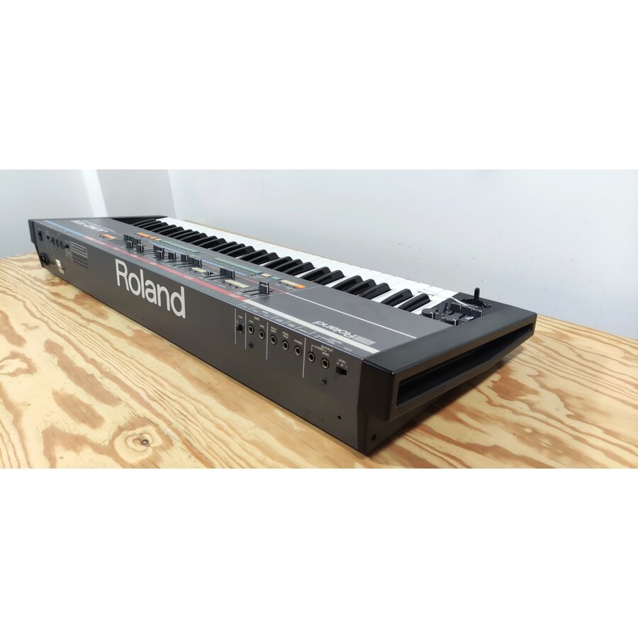 Roland Juno 106