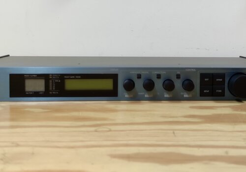 TC Helicon Voiceworks Vocal Harmonizer 