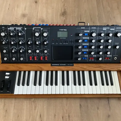 Moog Minimoog Voyager 2002 + Flightcase 