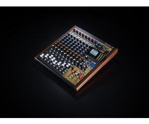 tascam-tascam-model-12.jpg