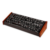 GS e7 Analog Polyphonic Synthesizer (black/red)