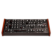 GS Music e7 Analog Polyphonic Synthesizer (black/red)