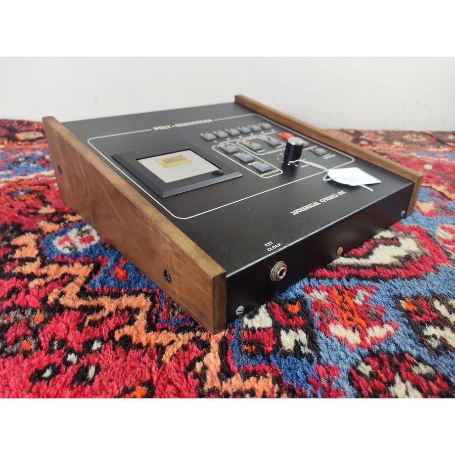 Sequential Circuits Poly Sequencer