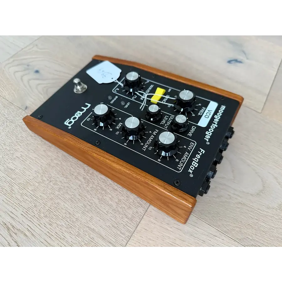 Moog Moogerfooger MF-107 Freqbox