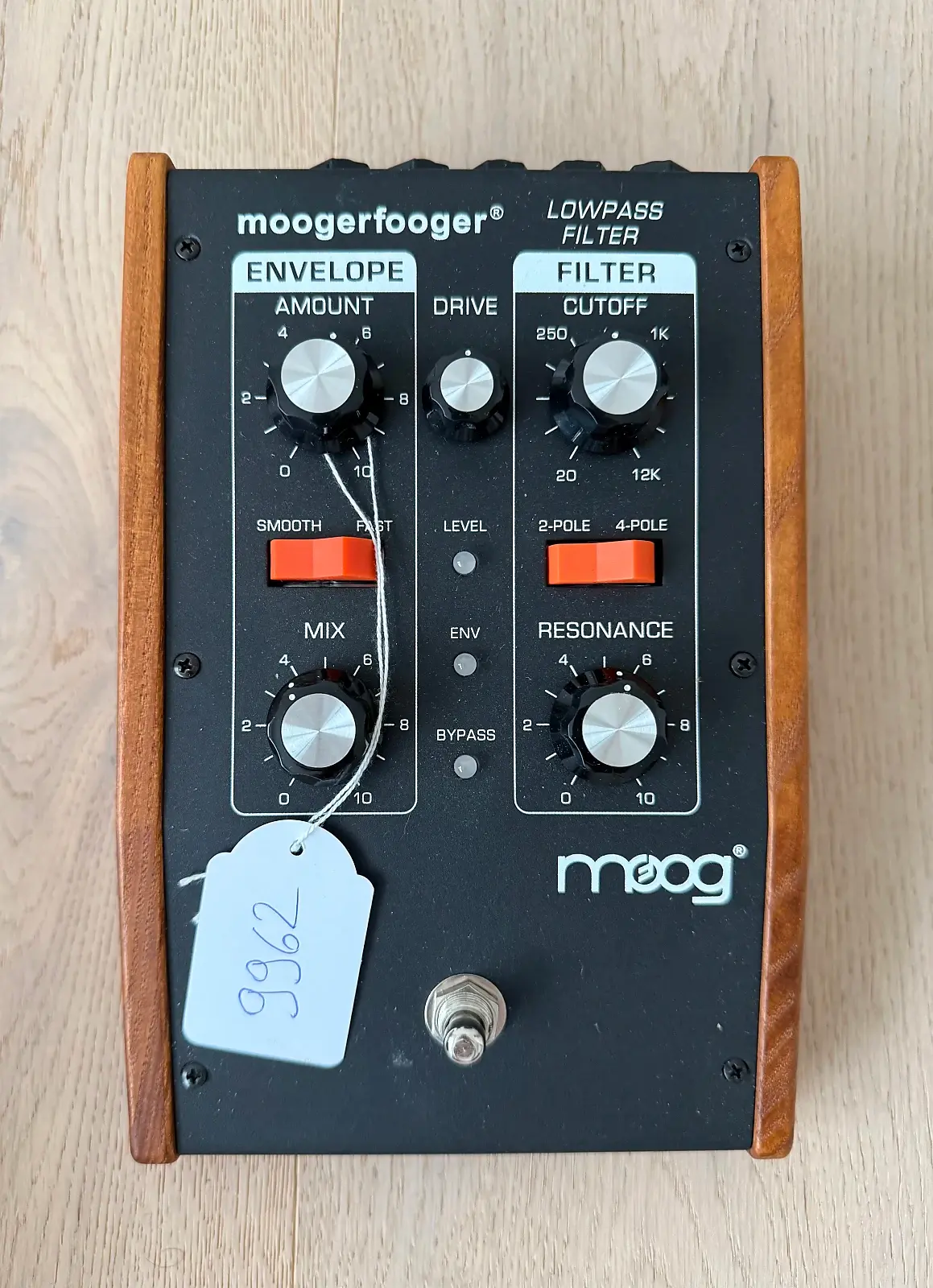 Moog MF-101 Moogerfooger Lowpass Filter | MUSIC STORE