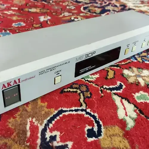 Akai ME30P  Akai ME30P