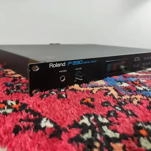 Roland P-330 Digital Piano 