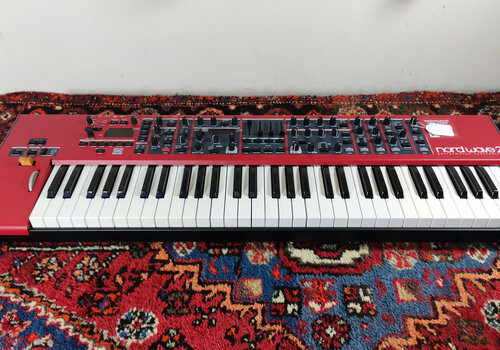 Nord Wave 2 - Original Box - Mint Condition 