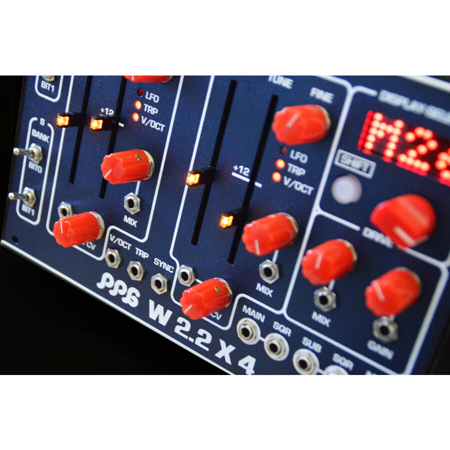 PPG W2.2x4 – Dual Wavetable Oscillator + Subbass / Overdrive / VCA