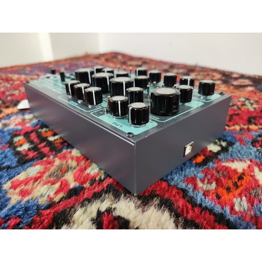 Dreadbox Erebus