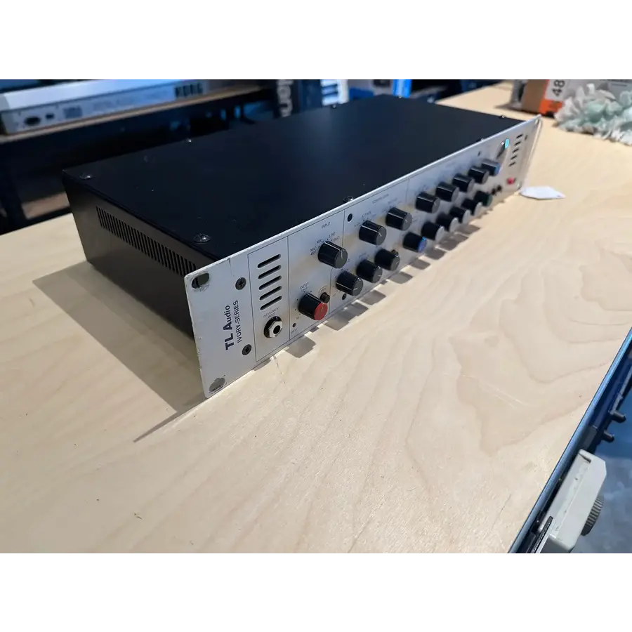 TL Audio Ivory VP-5051 Valve processor