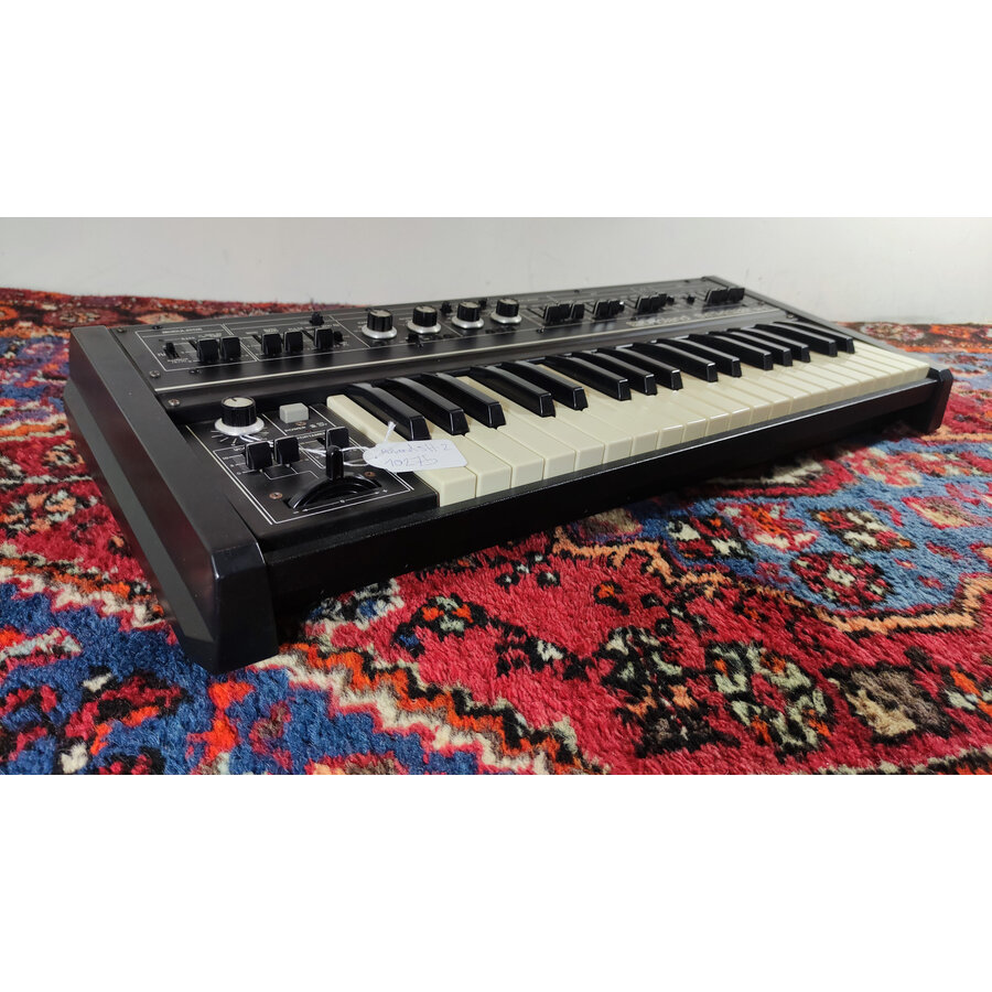 Roland SH-2