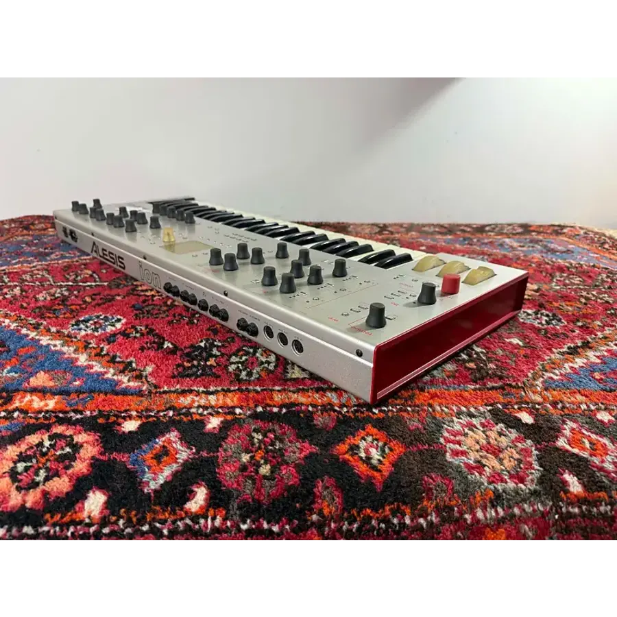 Alesis Ion 49-Key Analog Modeling Synthesizer