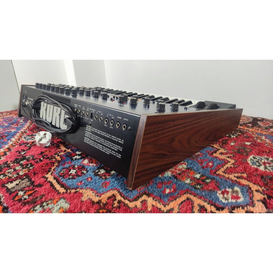 Korg Mono/Poly with Tubbutec MIDI