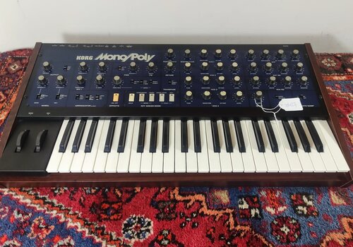 Korg Mono/Poly with Tubbutec MIDI 