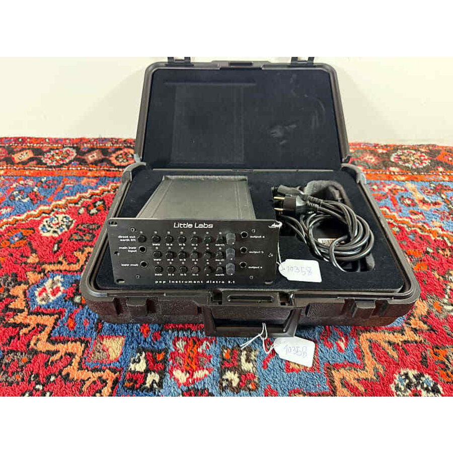 Little Labs pcp instrument distro 3.1 in flightcase w PSU