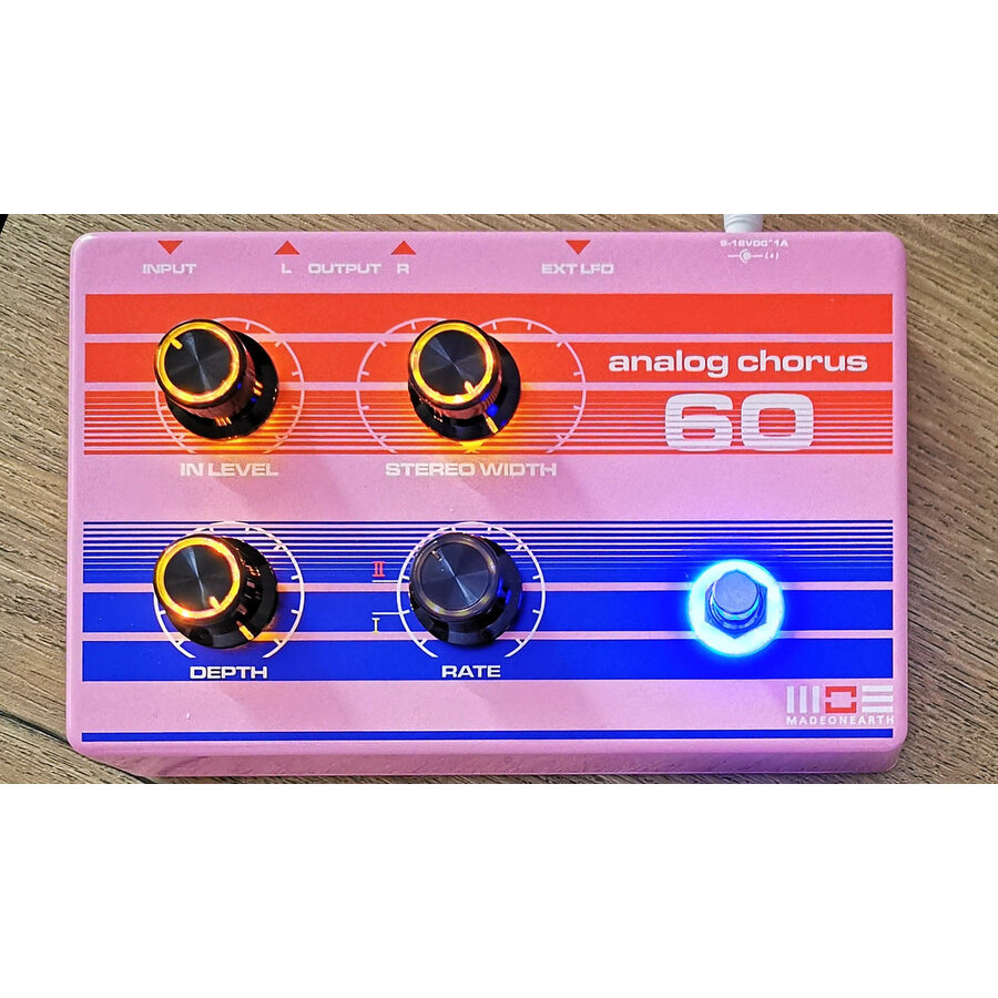 MadeOnEarth  Analog Chorus 60 Synth pedal - Limited Pink edition