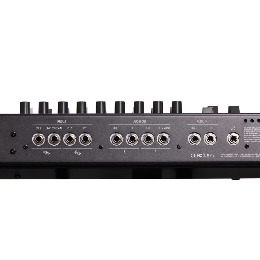 Kurzweil K 2061 V.A.S.T. Synthesizer
