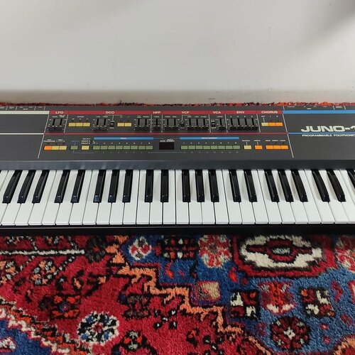 Roland Juno-106 