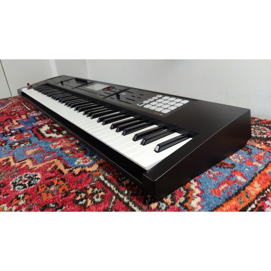 Roland FA-07