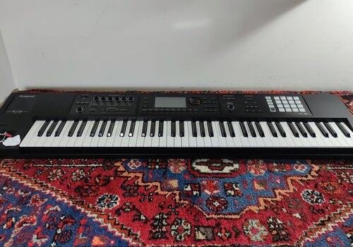 Roland FA-07 