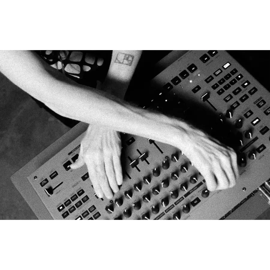 Roland TR-1000 Rhythm Creator