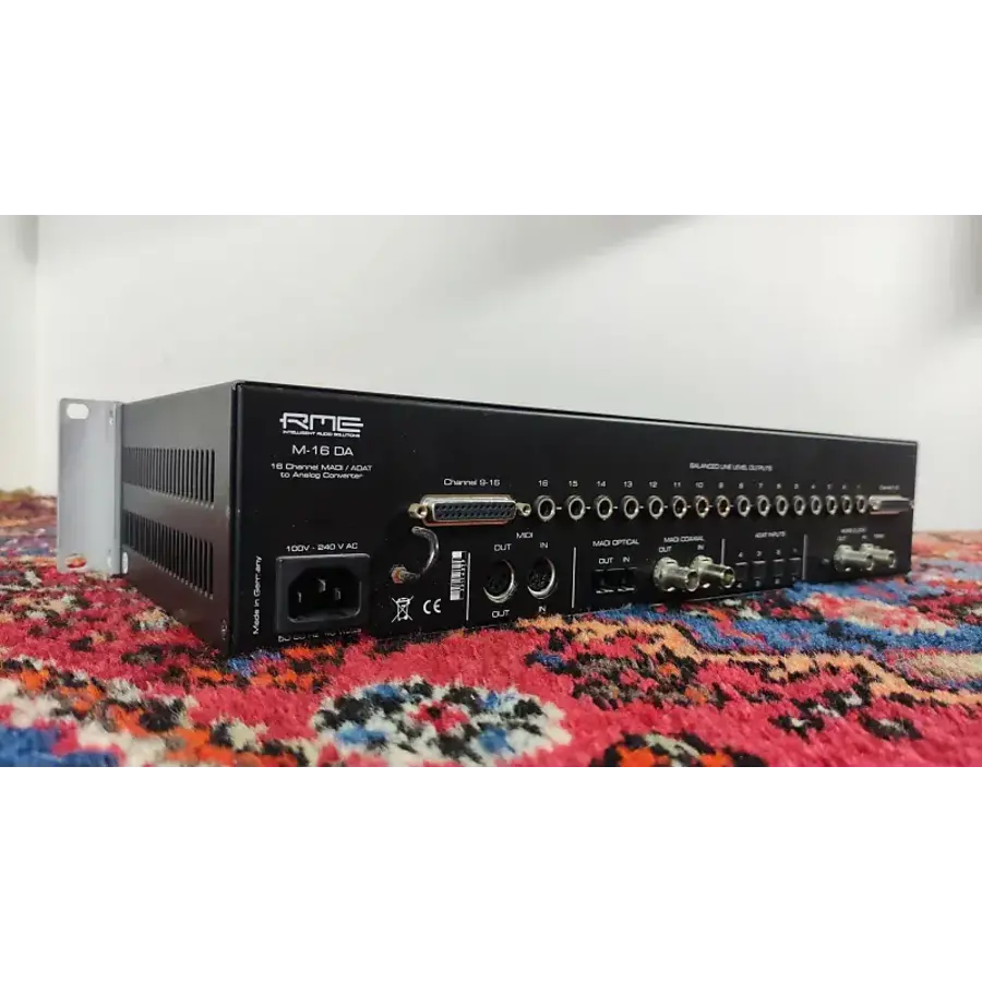 RME M-16DA 16 Channel DA Converter