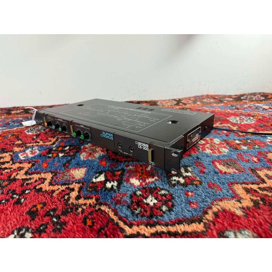 Boss CE-300 Super Chorus