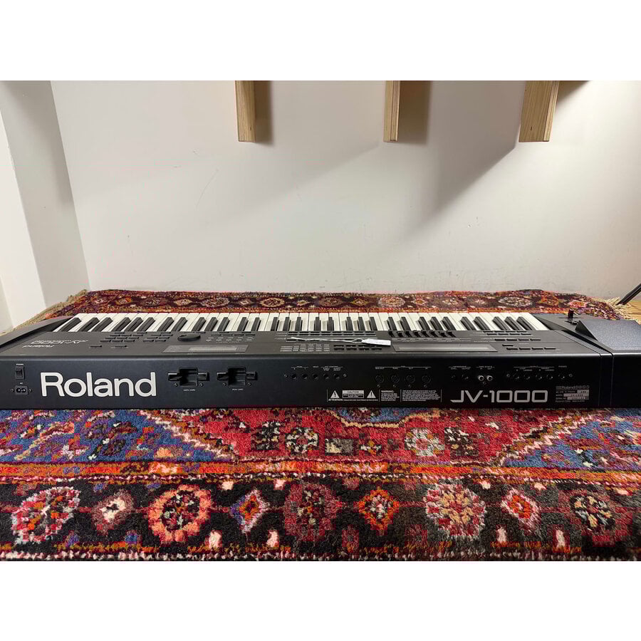 Roland JV-1000 Music Workstation