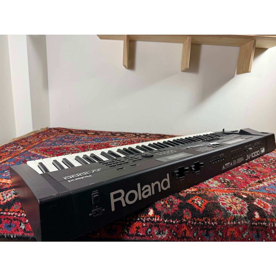 Roland JV-1000 Music Workstation