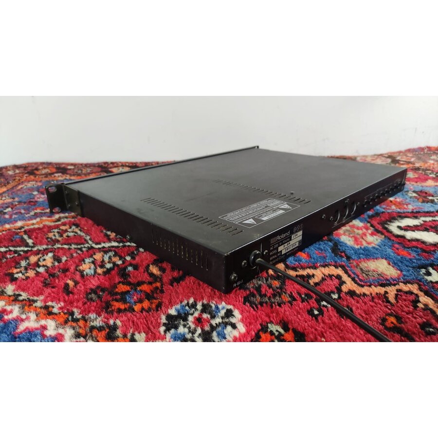 Roland R-8M