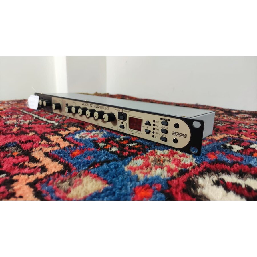 Zoom Studio 1201