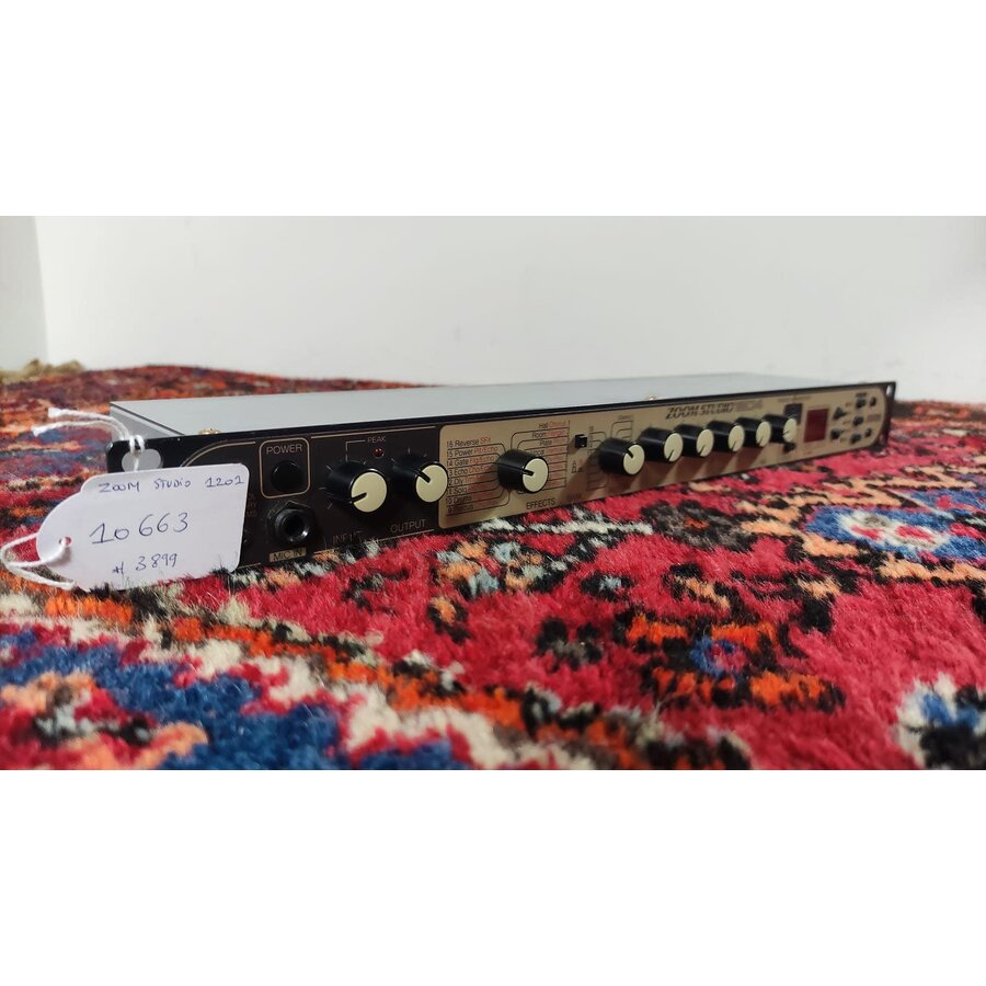 Zoom Studio 1201