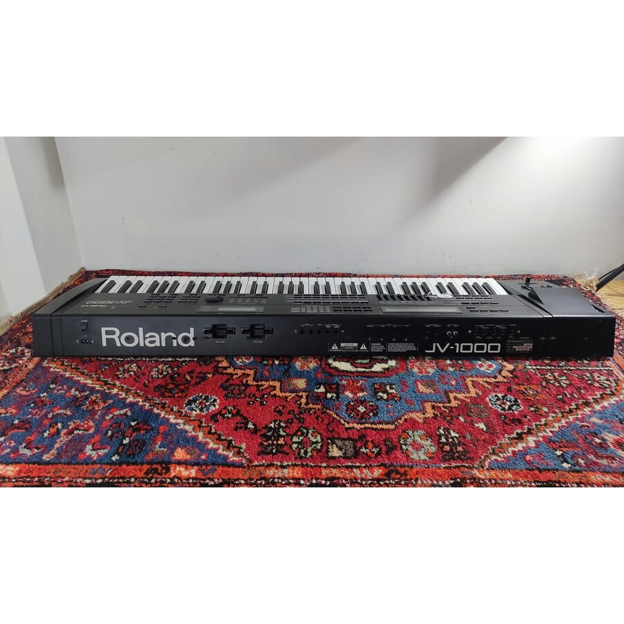Roland JV-1000