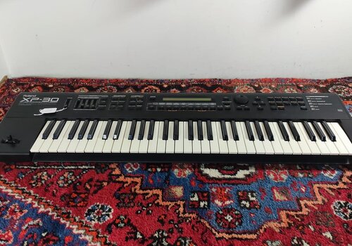 Roland XP-30 