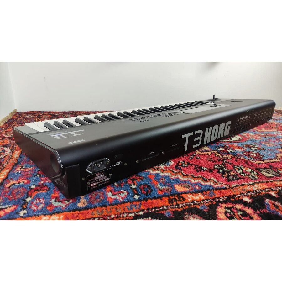 Korg T3