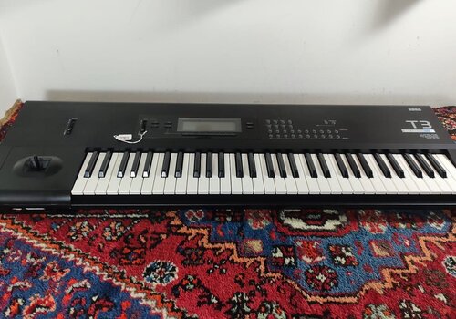 Korg T3 