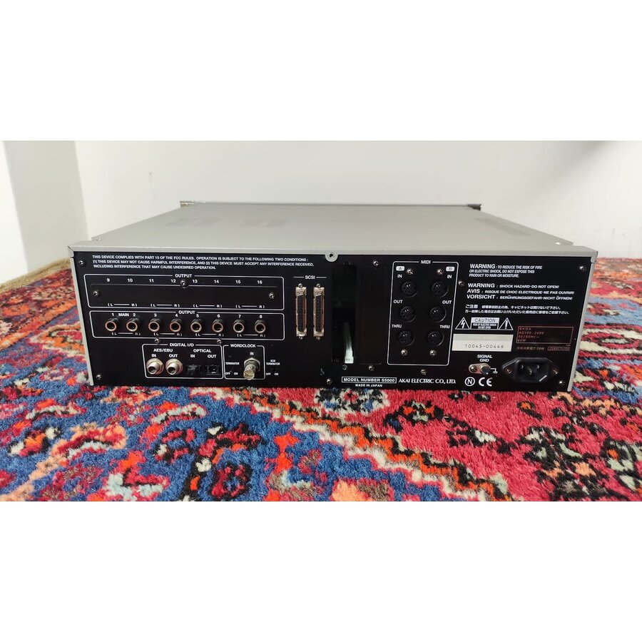 Akai S5000 128 voices