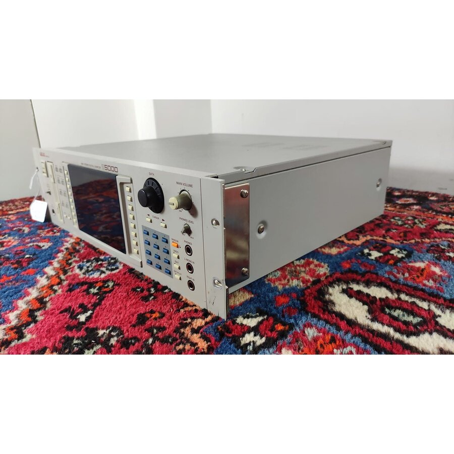 Akai S5000 128 voices